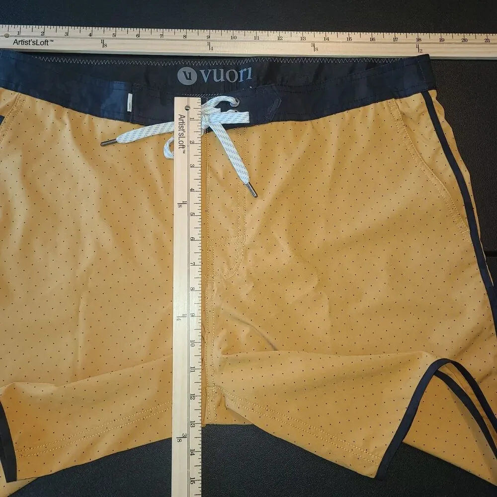 Vuori Cruise Boardshorts Mens 36 Gold Black Micro Dot Stretch Swim Trunks Surf